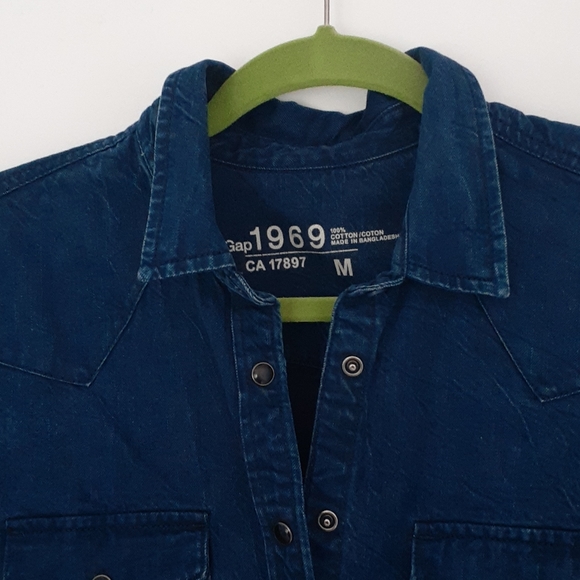 GAP 1969 blue jeans button up - Picture 2 of 11